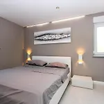 Moderne Villa Alex Exclusive In Porec Mit Pool